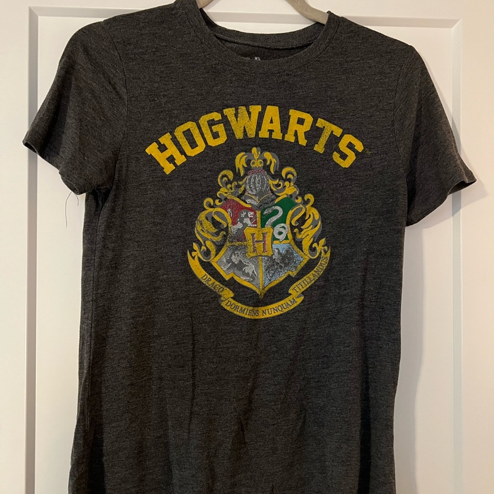 Hogwarts Tee size can